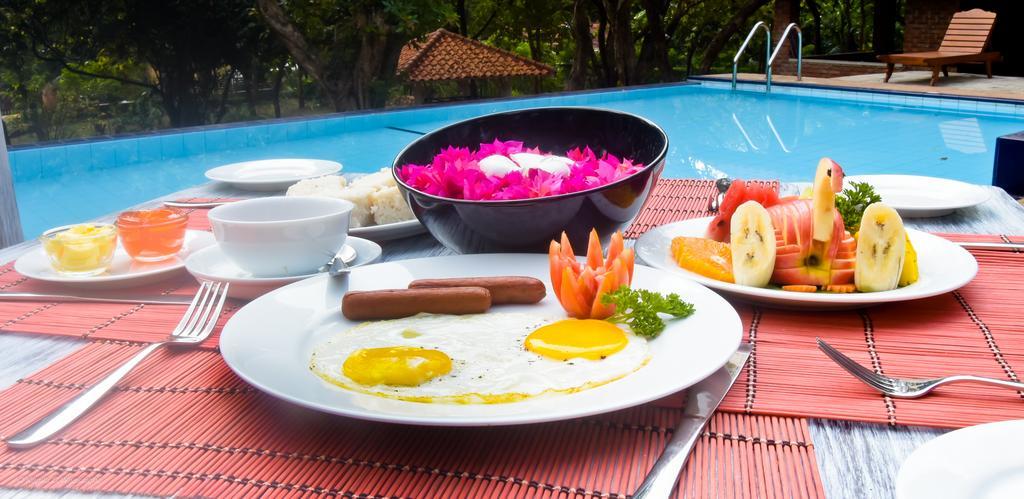 Amaranta Classic Retreat Bambaragaleyaya Ngoại thất bức ảnh